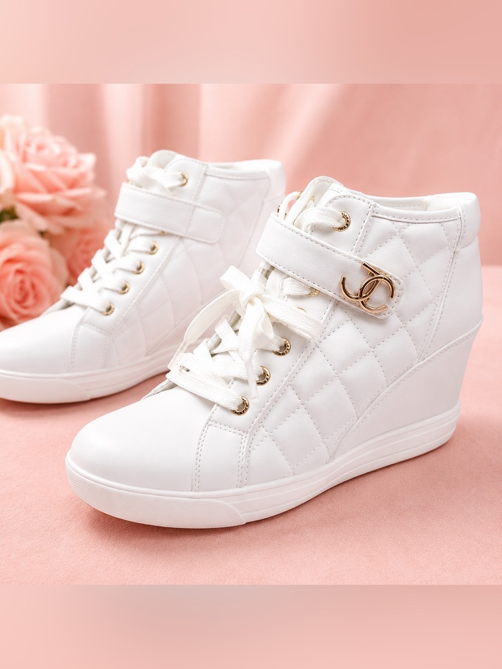 Juicy Couture Journey White Quilted Wedge Sneakers Women’s Size 8.5